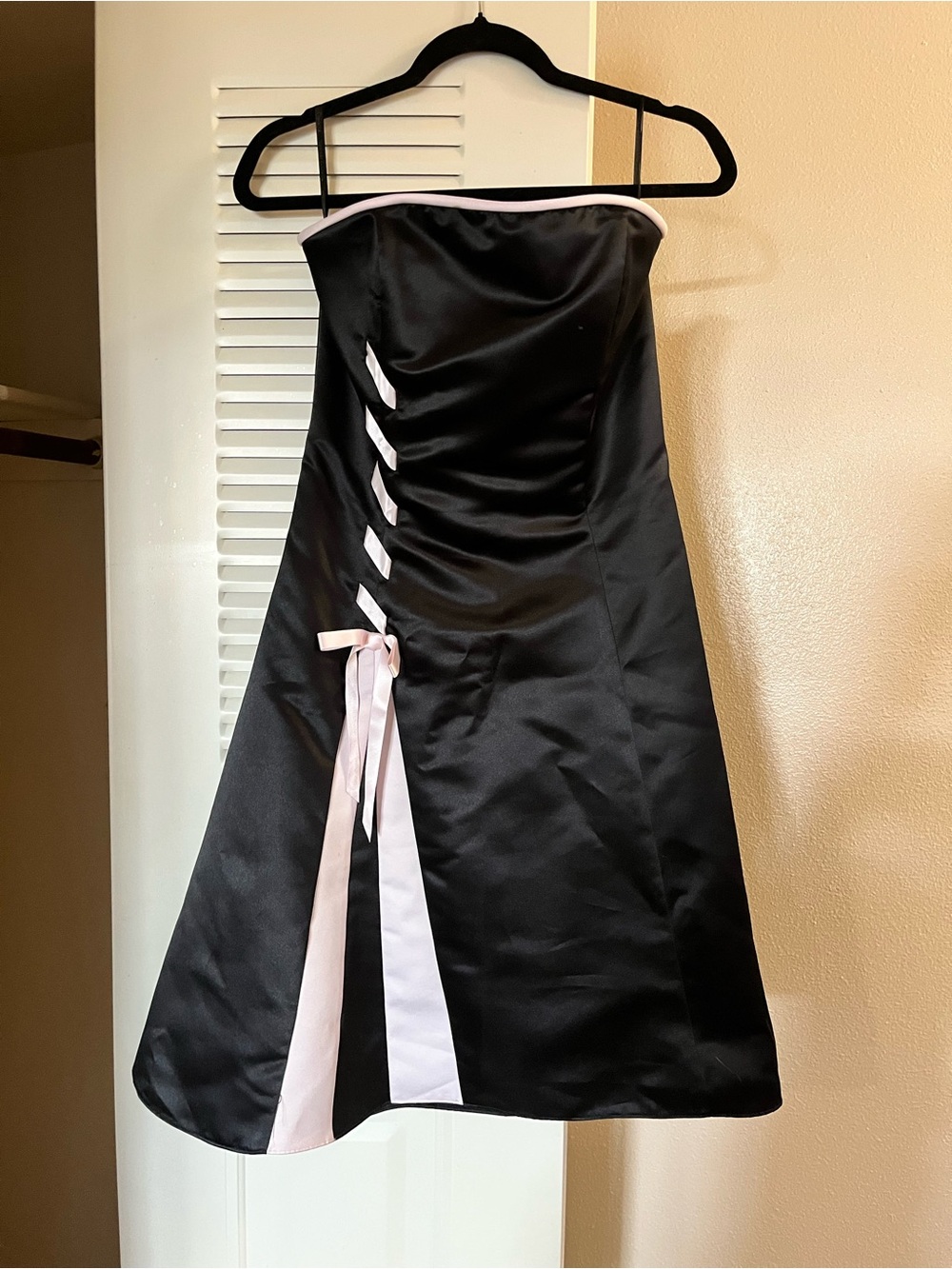 Jessica McClintock for Gunne Sax Strapless Dress with Pale Pink Trim